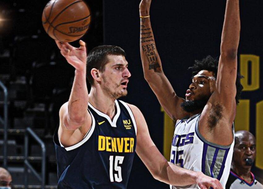 他似乎害怕 他似乎害怕